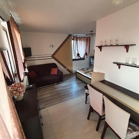 Krisi Apartman Hajdúszoboszló Buitenkant foto