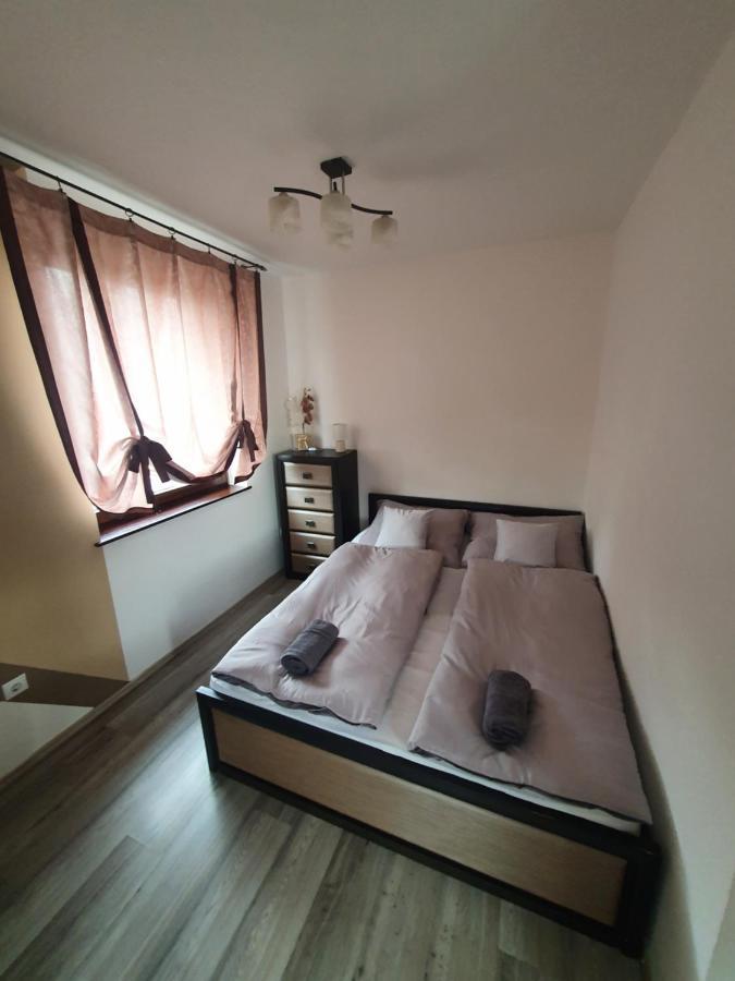 Krisi Apartman Hajdúszoboszló Buitenkant foto